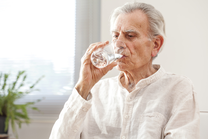 Deshidratación en el cuidado de ancianos