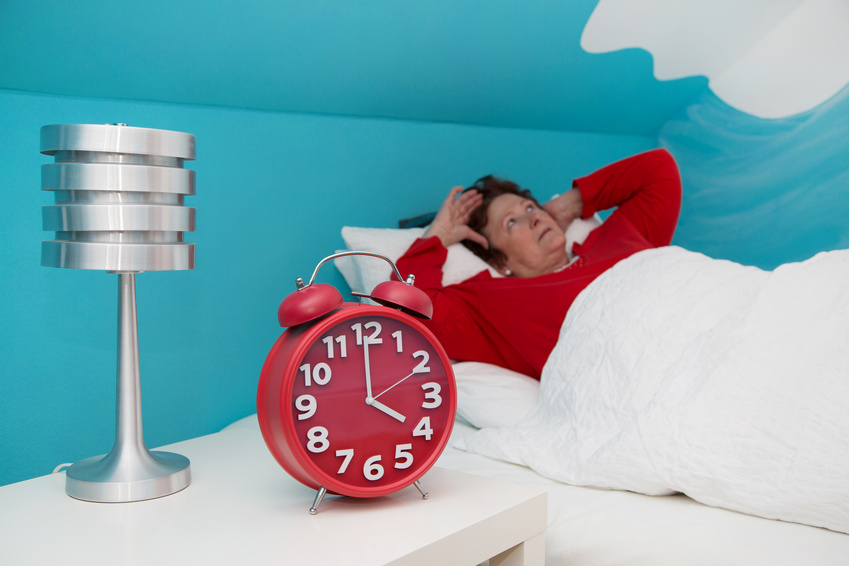 Cuidado de personas mayores: consejos para tratar el insomnio