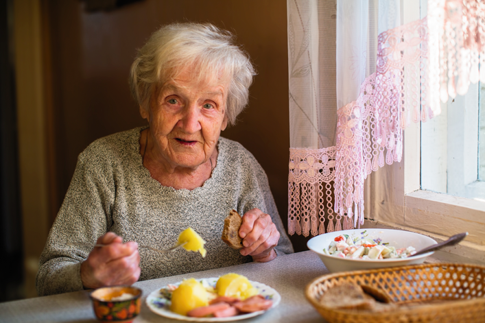 cuidados personas mayores - alimentación